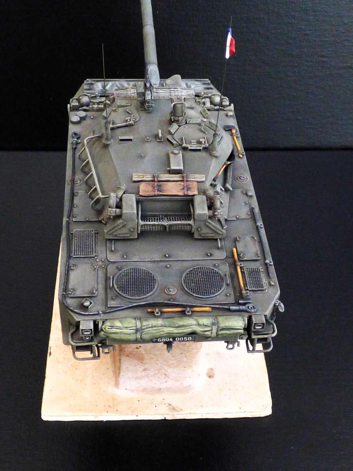 AMX 10 RCR - 1/35 - TIGER MODEL - Page 8 Yq0r