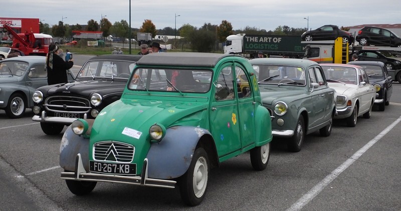 * Les "Véhicules anciens " sur nos routes. - Page 30 Kqyx