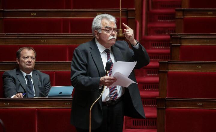 Le Délégué et Secrétaire Général du POL, John Taranti, lors d’une prise de parole au Congrès Suprême