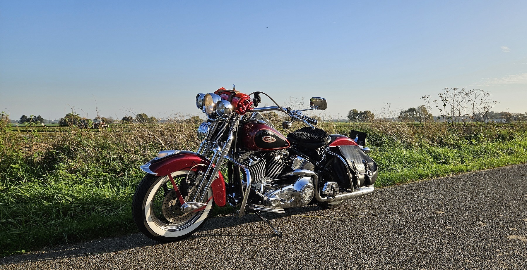 De retour dans la gamme Softail avec un Héritage Springer - Page 7 Uwx4