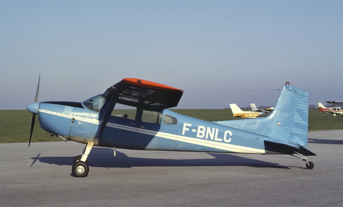 [KP] 1/72 - Cessna 185 Skywagon - Para Club de Dieppe - 1984 G2hi