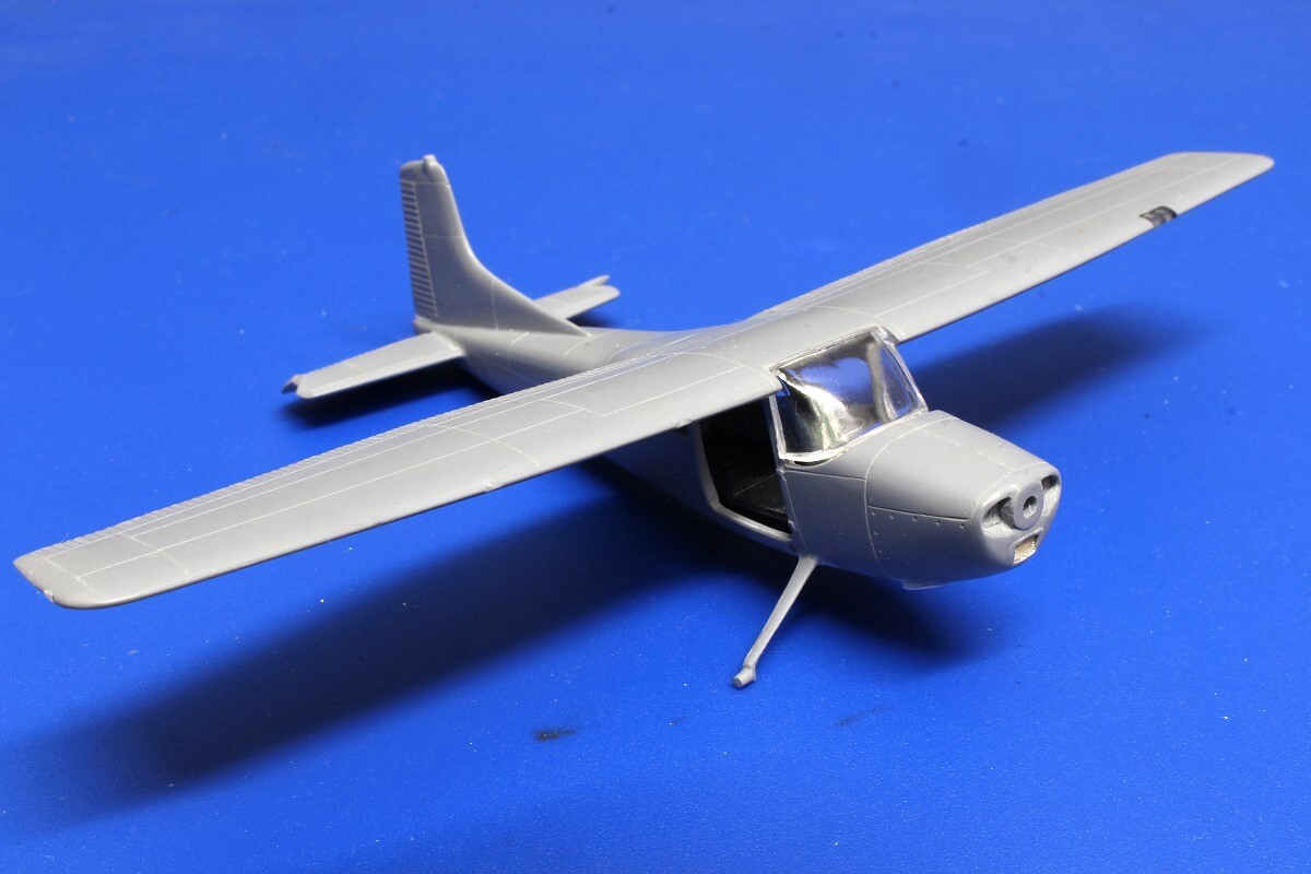 [KP] 1/72 - Cessna 185 Skywagon - Para Club de Dieppe - 1984 S9ir