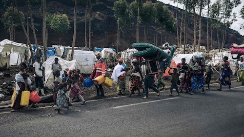 Des milliers de Cap-franconniens fuient leurs foyers, leur ville détruite et saccagée par les communistes !