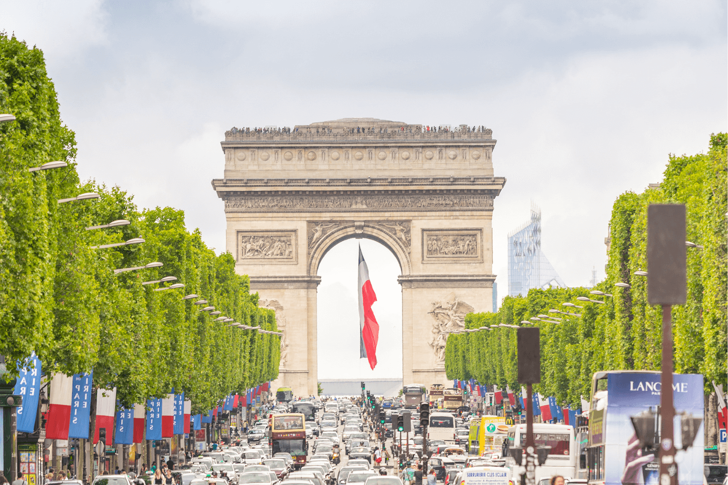 Avenue des Champs-Élysées, Paris 8th district