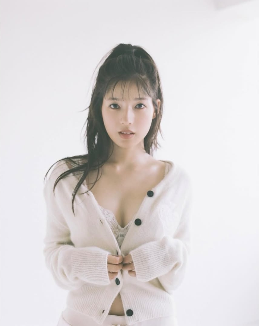 Anna Ishii Anna Ishii