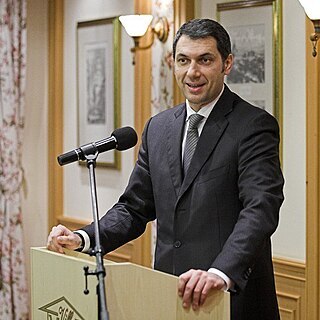 Henri de Saint-Cyr-de-la-Tour// Làzàre Jànos, député hongrois. Henri de Saint-Cyr-de-la-Tour// Làzàre Jànos, député hongrois.