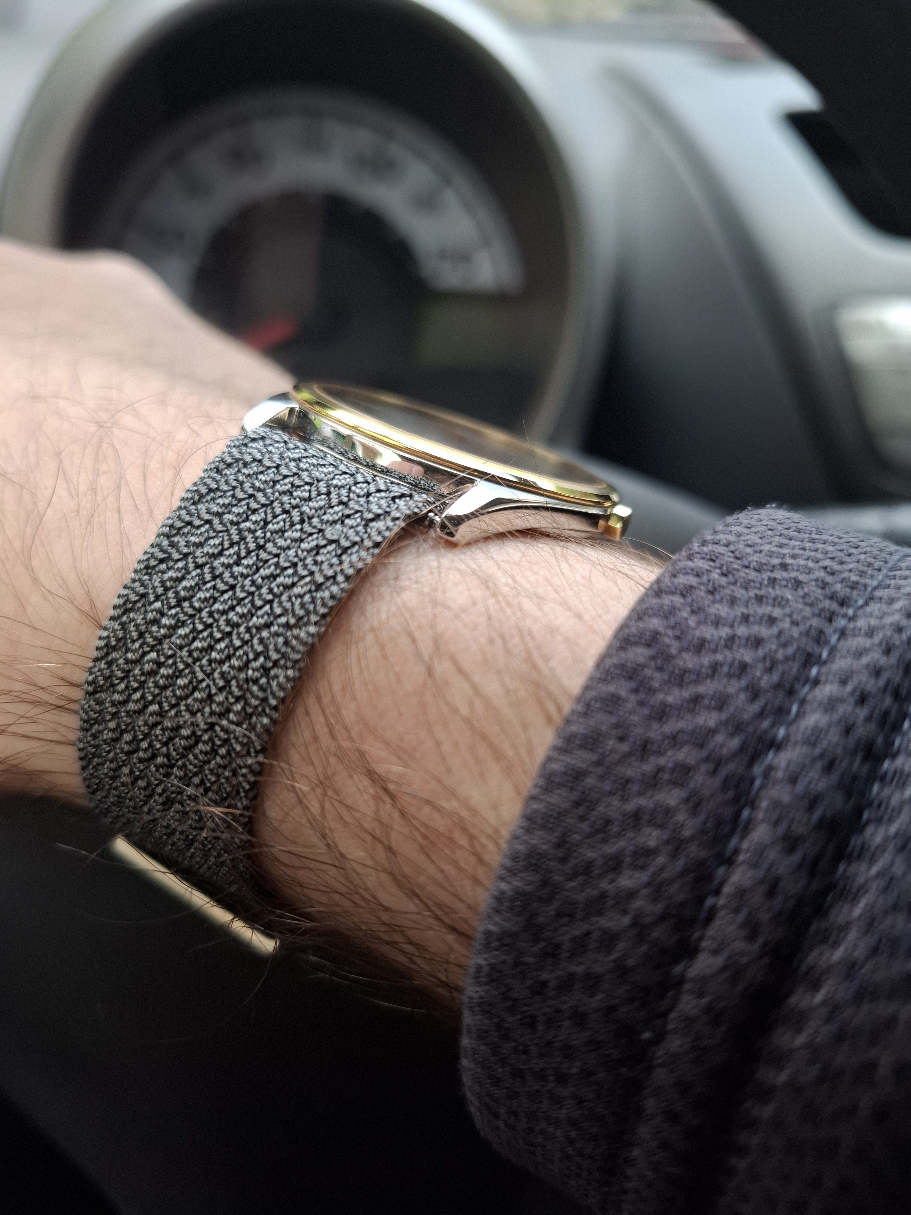 Revue Citizen Suratto AR3124 07H T57e
