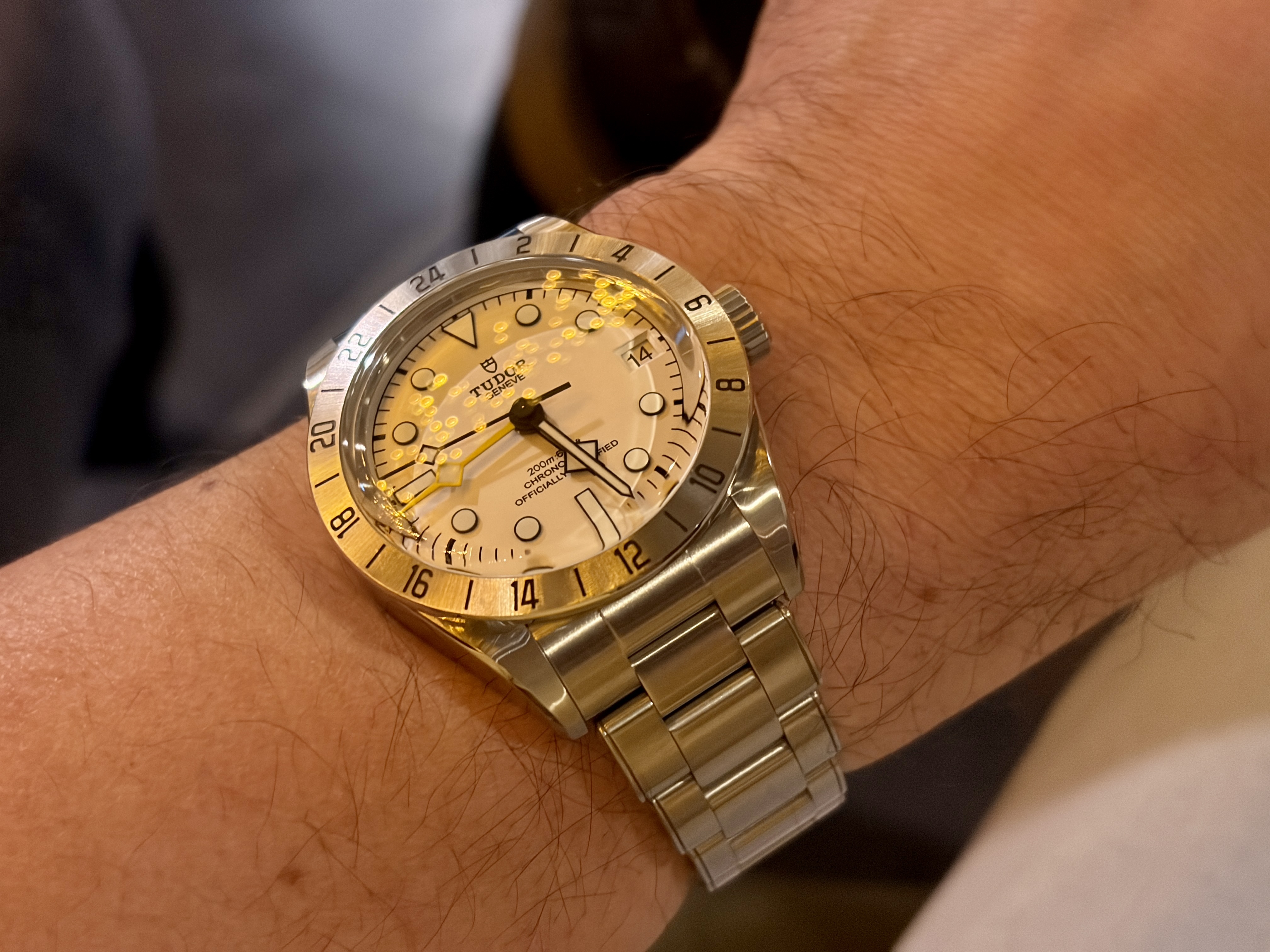 Feu de vos Dual Time - GMT - Worldtimer - tome II - Page 24 Ugmt