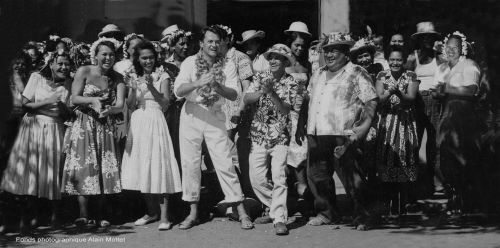 Groupe de Quichus fêtant le jour de l'unification yukanaslave Groupe de Quichus fêtant le jour de l'unification yukanaslave