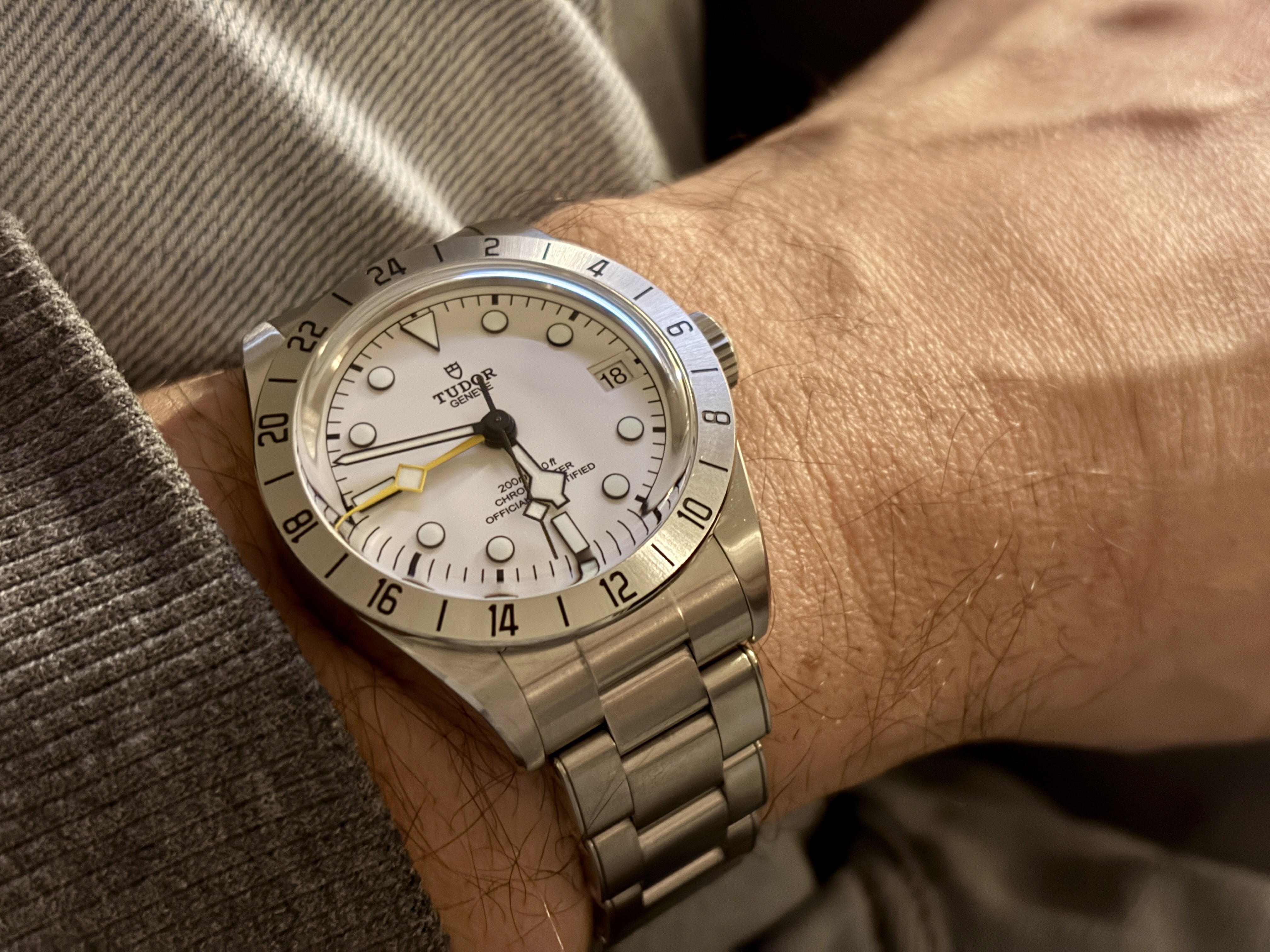 Tudor Black Bay Pro cadran blanc : infos, questions et liens - Page 7 Aguv