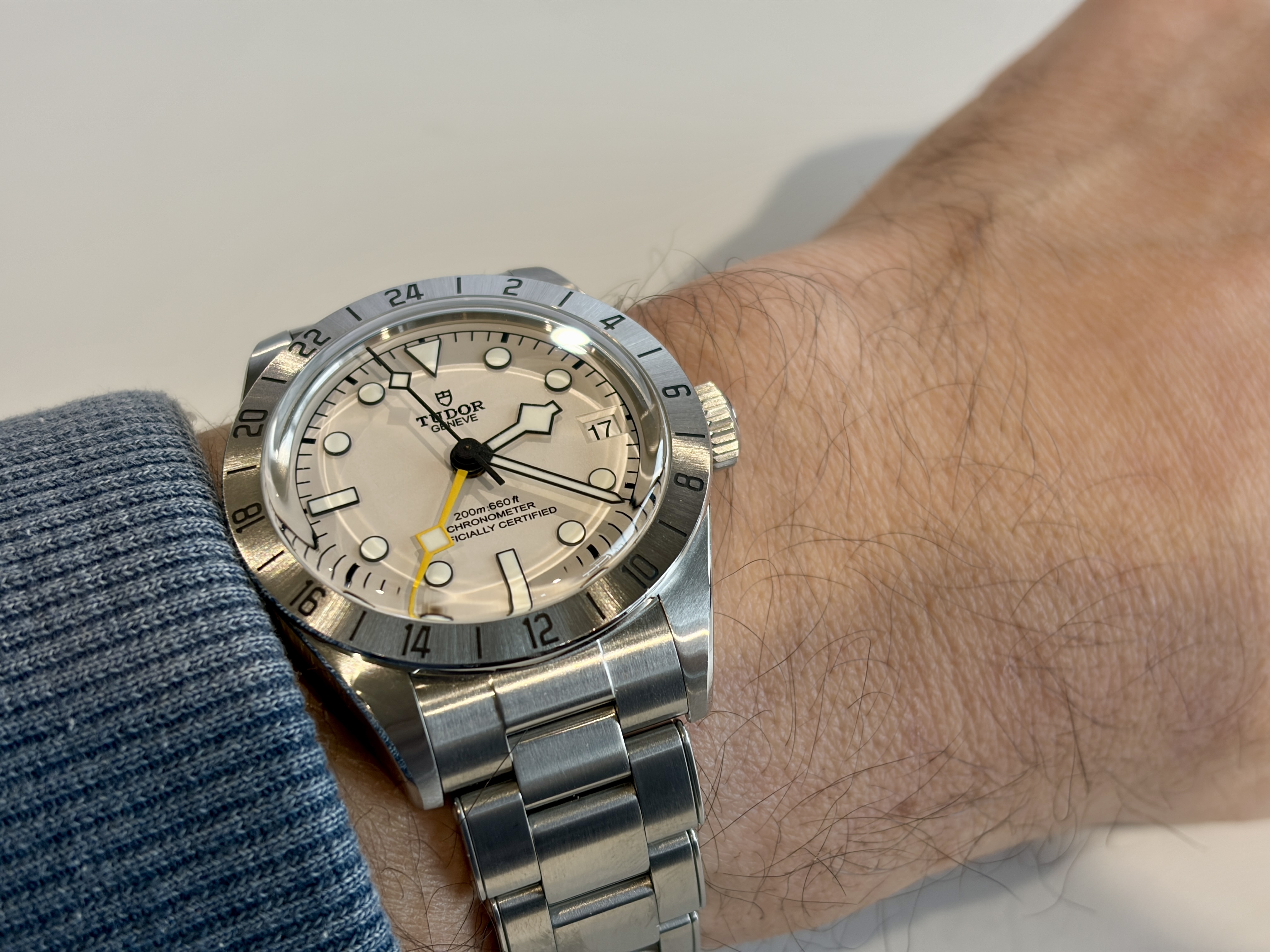 Tudor Black Bay Pro cadran blanc : infos, questions et liens - Page 7 D5tu