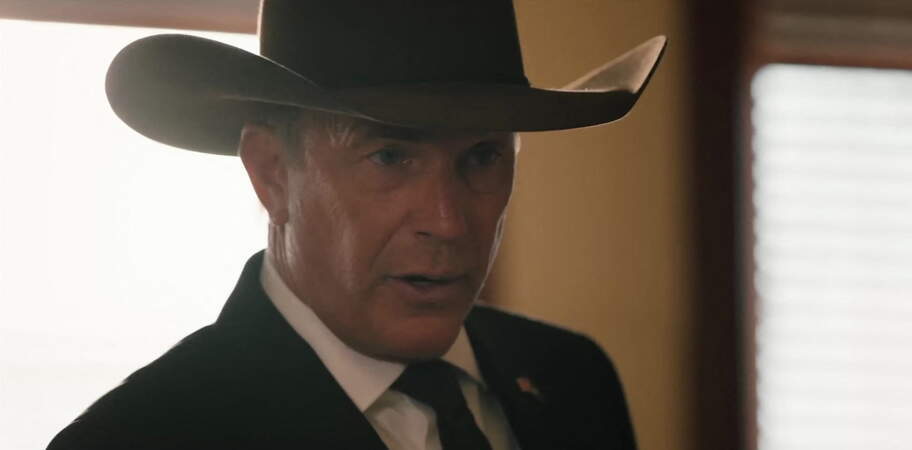 Juliano Esperanza // Le papa Dutton dans Yellowstone.