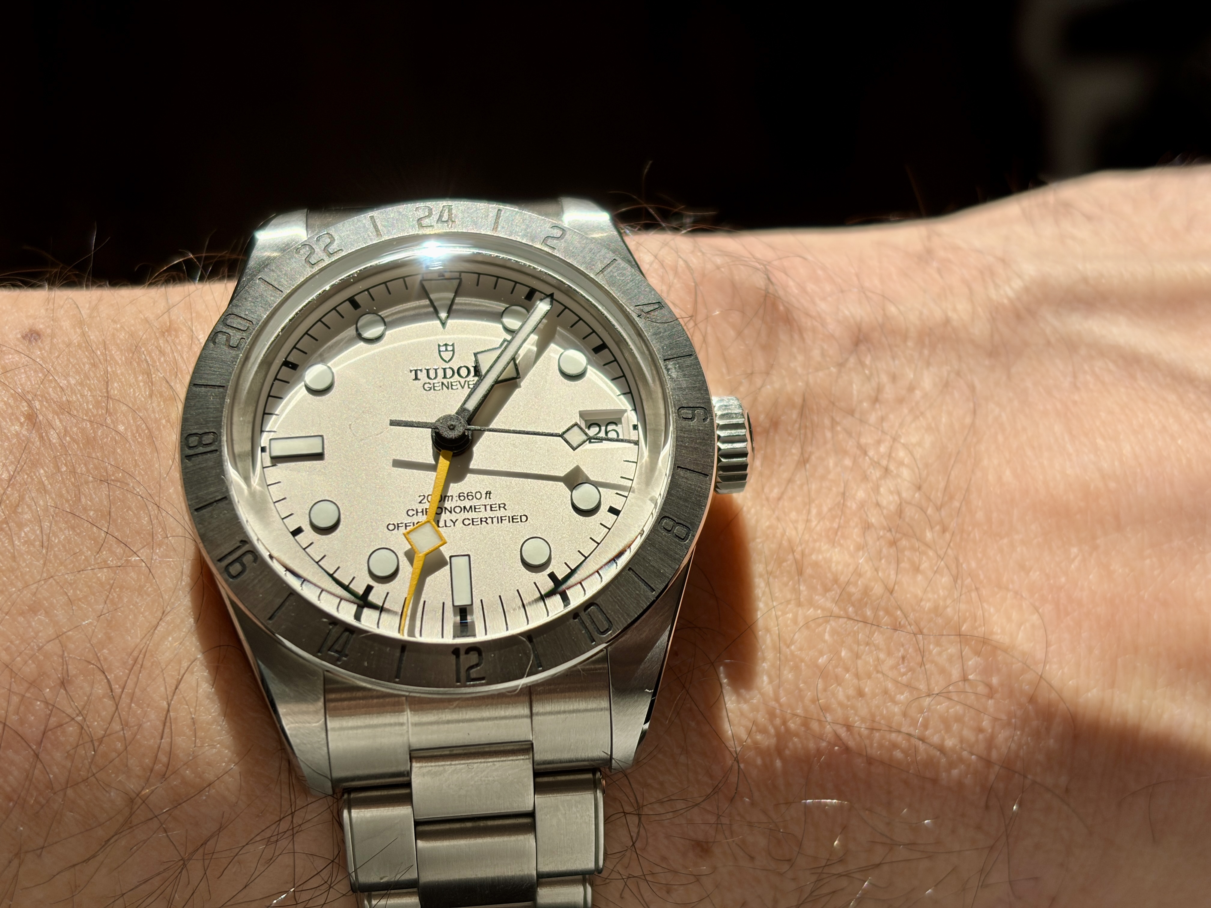 Tudor Black Bay Pro cadran blanc : infos, questions et liens - Page 8 M7j7