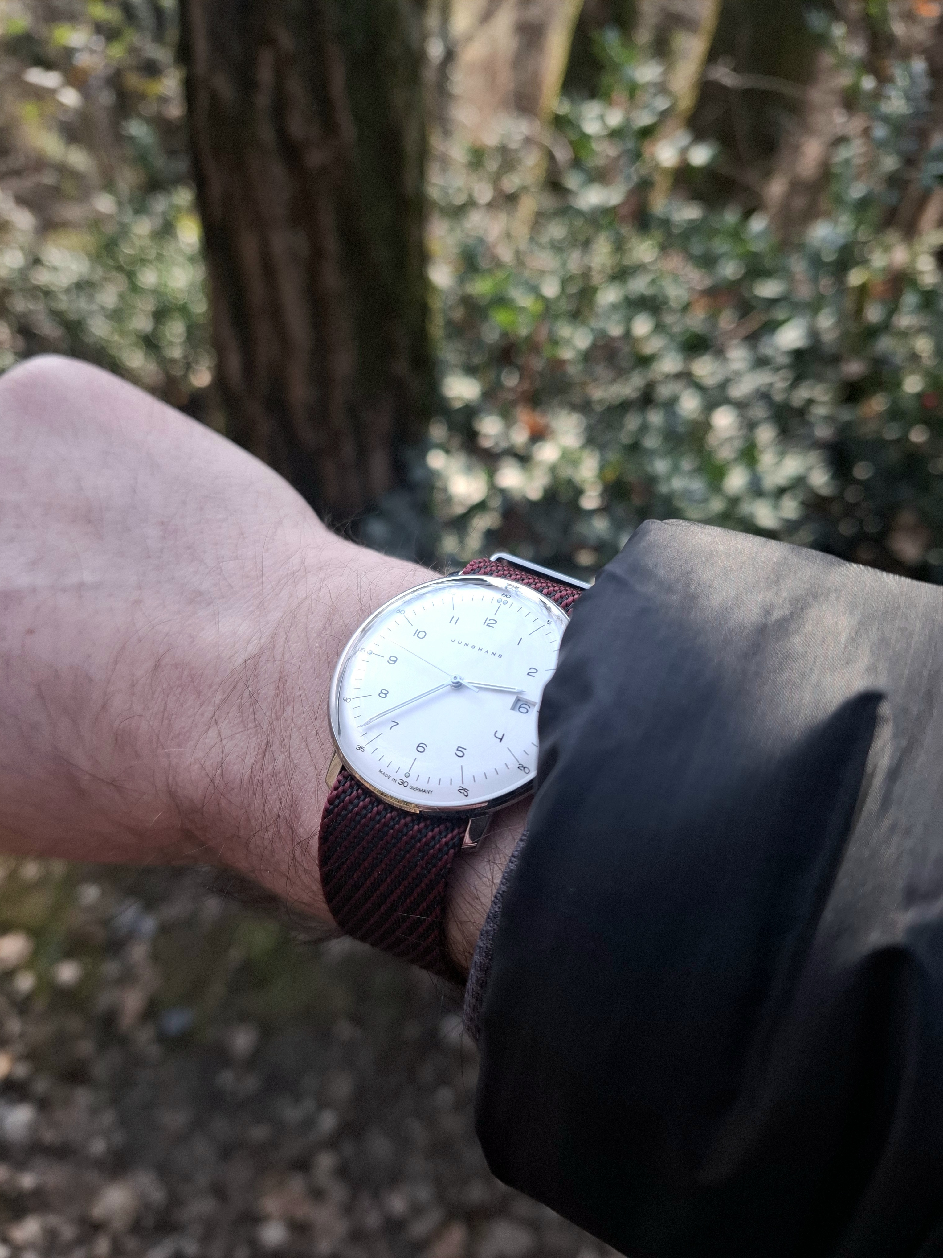 Le club des heureux propriétaires de Junghans. - Page 17 Xw74