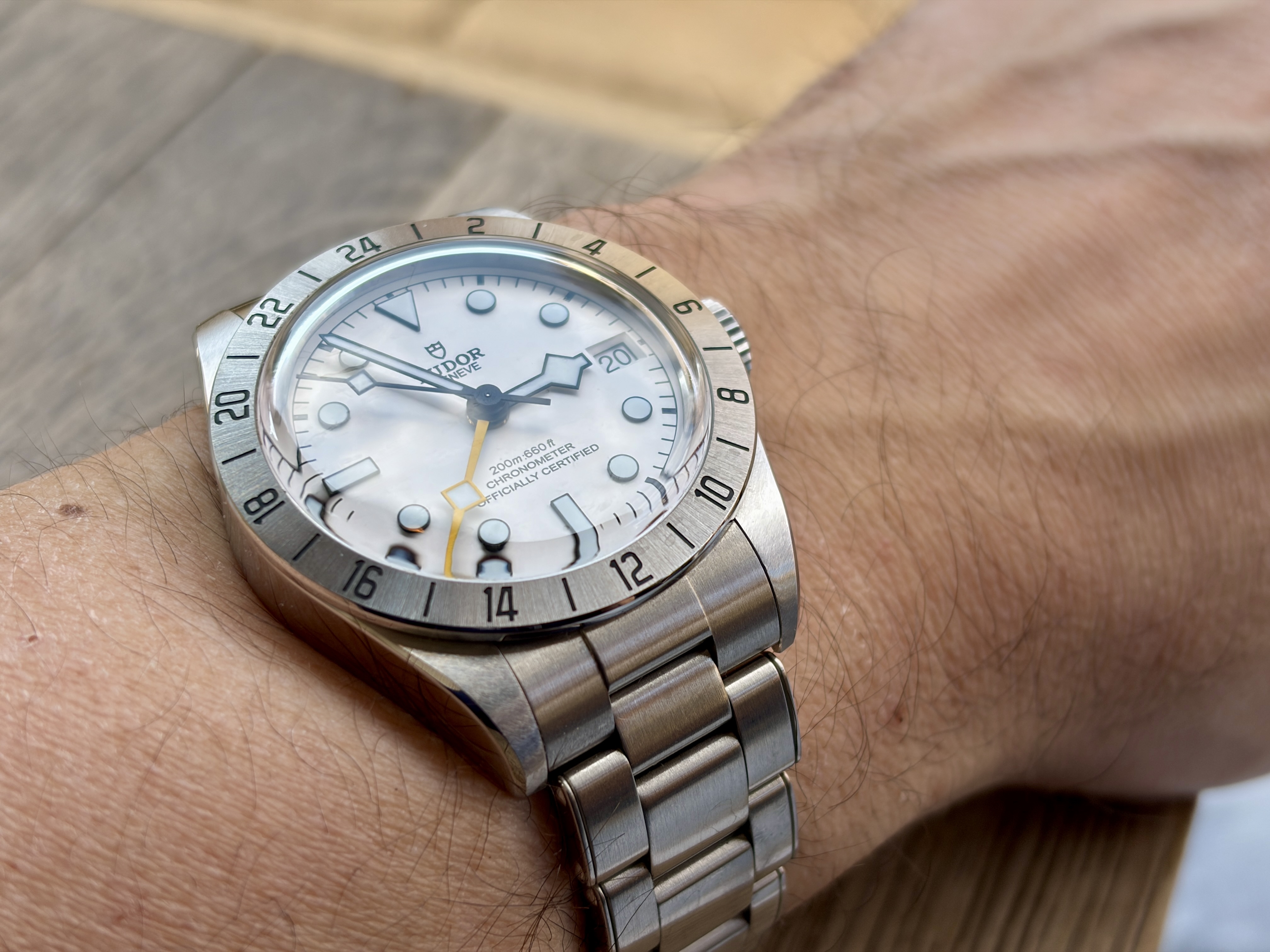 Tudor Black Bay Pro cadran blanc : infos, questions et liens - Page 9 Gnet