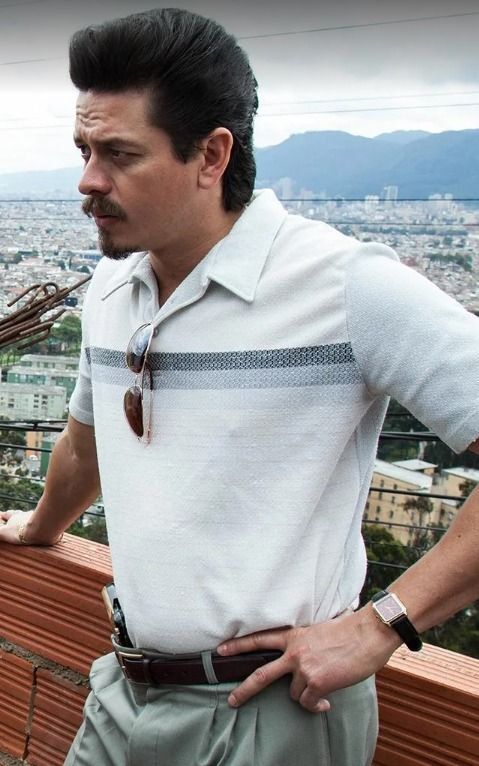 L'homme de main de notre très cher ami Uriel. // Poison, tueur de chat et sicarios sacrément flippant dans la série Narcos, de Netflix... inspiré d'un tueur à gage, Pinia.