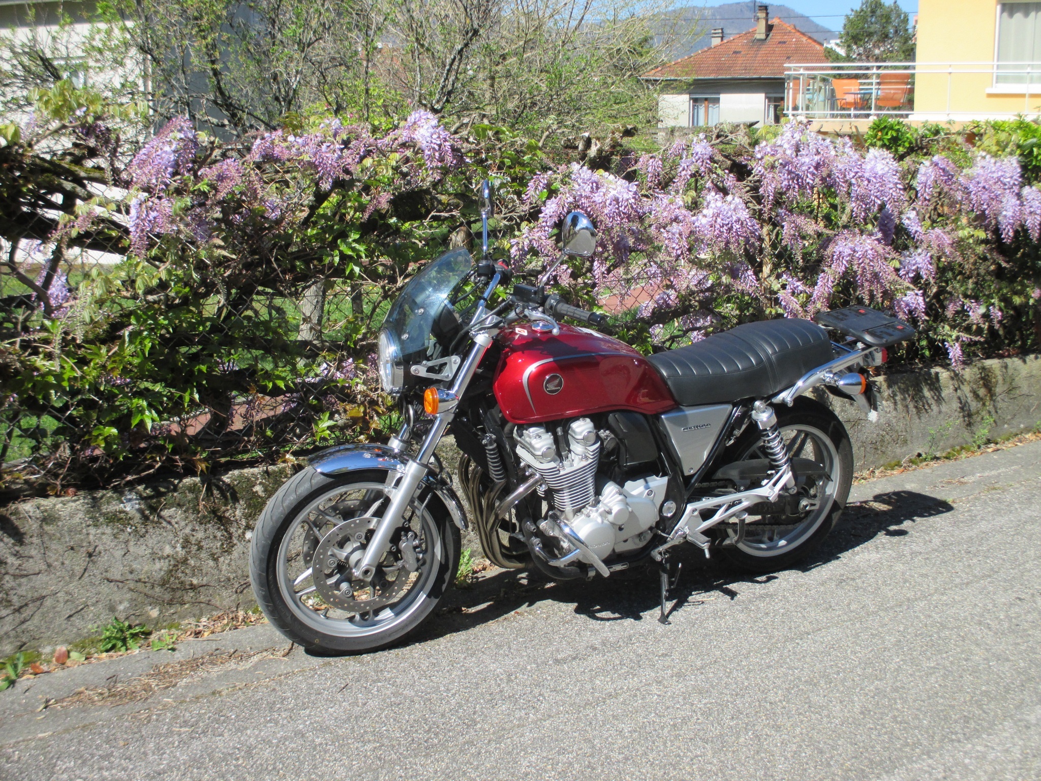 [Image: axt3.jpg]