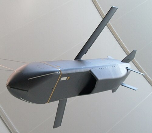 Une maquette du Missile CM-28A exposée au musée de l'armée de Dylamin. Une maquette du Missile CM-28A exposée au musée de l'armée de Dylamin.