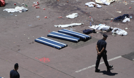 Rue passante de Methon après les Attentats