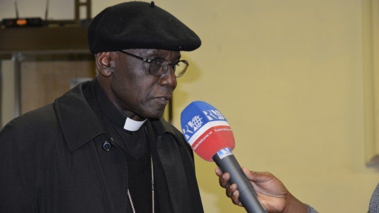 Son Éminence Désiré Anagonye en entrevue avec Jean Baudu. // Son Eminence le Cardinal Robert Sarah, prélat guinéen, à propos de la canonisation de Sa Sainteté Paul VI.