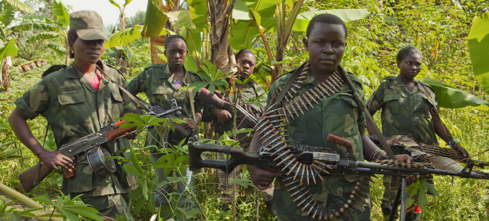 Les mercenaires marcinois au rapport pour commettre des crimes de guerre ! Les milices Interahamwe, groupe de miliciens à l'origine du génocide des tutsis au début des années 1990.