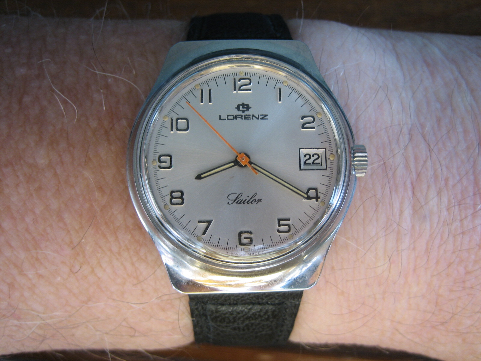 Le club des heureux propriétaires de montre Lorenz Y331